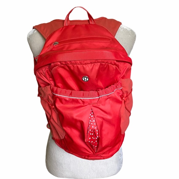 Lululemon Run All Day backpack pink